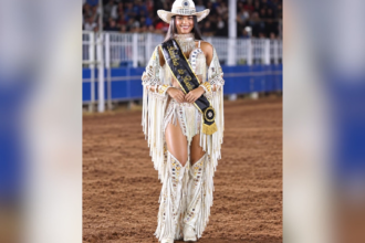 sobrinha-de-rainha-de-rodeio-morta-por-raio-recebeu-descarga-eletrica-e-ficou-sem-‘sentir-as-pernas’,-diz-tia