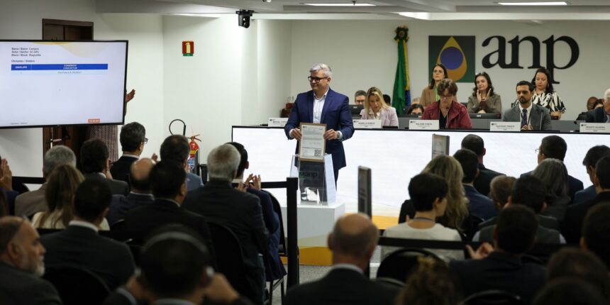 maior-leilao-do-pre-sal-termina-com-sete-dos-13-blocos-arrematados
