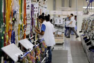 faturamento-da-industria-cai-3,5%-em-agosto,-informa-cni