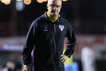 derrota-nao-abala-dorival:-‘sabado-temos-de-passar-confianca-ao-torcedor-com-a-ajuda-de-lucas’