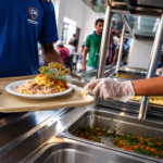 restaurante-popular-de-araguaina-serve-mais-de-20-mil-refeicoes-por-mes-e-atende-desde-empresarios-a-pessoas-de-baixa-renda