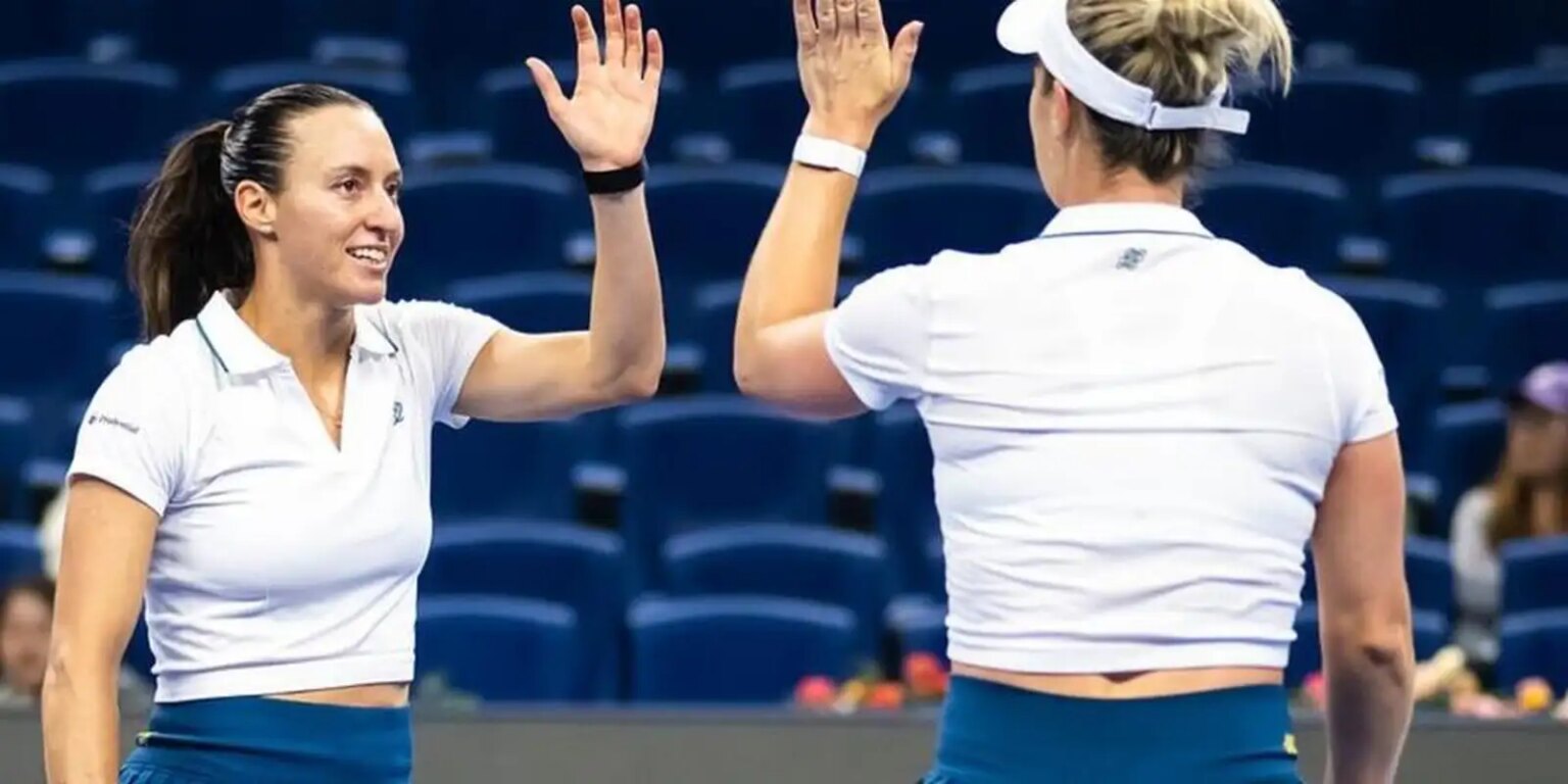 dupla-de-stefani-bate-campeas-olimpicas-e-avanca-a-semi-em-pequim