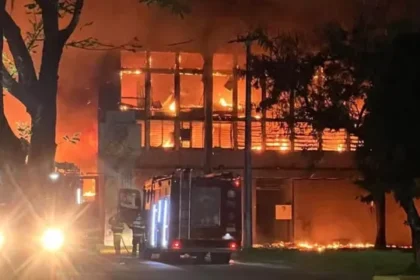 pf-suspende-pericia-em-predio-da-ufpe-que-pegou-fogo-apos-risco-estrutural