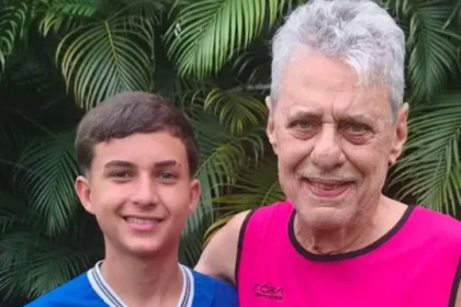 mae-descobre-que-o-amigo-‘seu-chico’-do-filho-era-o-cantor-chico-buarque