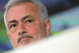 mourinho-se-irrita-com-imprensa-e-sai-em-defesa-de-mbappe:-“ridiculo”