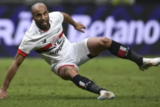 lucas-moura-de-volta-ao-sao-paulo-em-duelo-direto-com-o-vitoria-pelo-brasileirao
