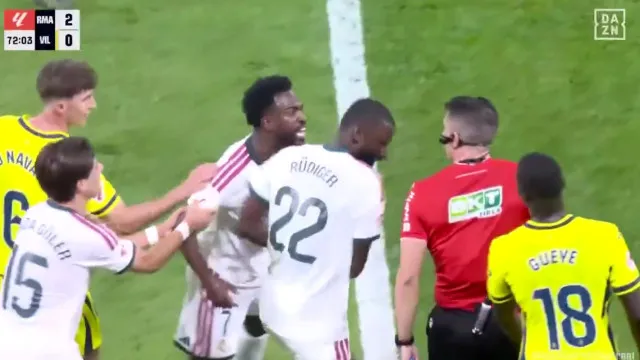 vini-jr-marca,-ve-gol-anulado-e-e-expulso.-mourinho-reagiu-desta-forma