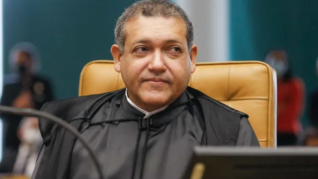 kassio-atende-a-pedido-de-flavio-bolsonaro-e-manda-censurar-canal-pro-lula-criado-por-janones