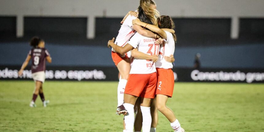 copa-do-brasil:-bragantino-abre-vantagem-sobre-ferroviaria-nas-quartas