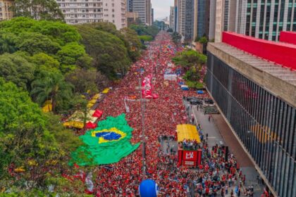 campanha-de-lula-aciona-tse-apos-post-falso-sobre-comicio-na-paulista