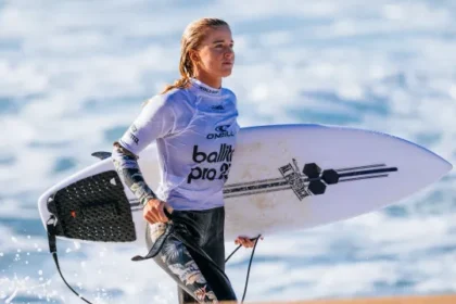 ex-namorada-acusa-surfista-alan-cleland-jr.-de-abusos-fisicos-e-sexuais