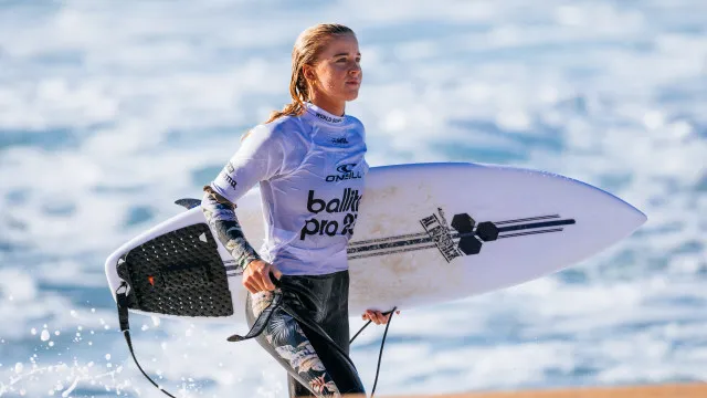 ex-namorada-acusa-surfista-alan-cleland-jr.-de-abusos-fisicos-e-sexuais