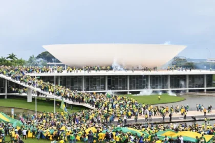 bolsonaristas-criticam-danos-na-paulista,-mas-nao-citam-ataques-de-8/1
