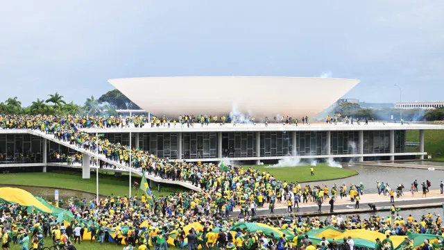 bolsonaristas-criticam-danos-na-paulista,-mas-nao-citam-ataques-de-8/1