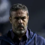 cruzeiro-perde-e-comentario-sobre-bacalhau-tira-artur-jorge-do-serio