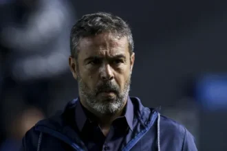 cruzeiro-perde-e-comentario-sobre-bacalhau-tira-artur-jorge-do-serio