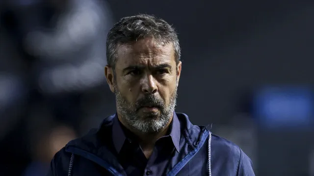cruzeiro-perde-e-comentario-sobre-bacalhau-tira-artur-jorge-do-serio