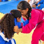 escola-de-palmas-oferece-aula-gratuita-de-defesa-pessoal-para-meninas