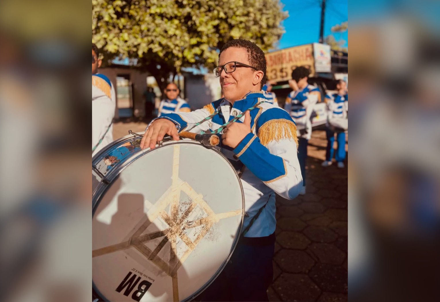 jovem-que-encontrou-na-musica-caminho-para-a-inclusao-morre-e-recebe-homenagem-emocionante-no-to;