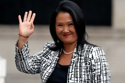 keiko-anuncia-veto-a-cabelo-comprido-em-meninos-e-maquiagem-em-meninas-nas-escolas-do-peru