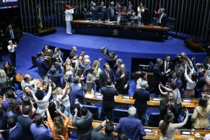 senado-aprova-fim-da-escala-6×1-e-reducao-da-jornada-de-trabalho