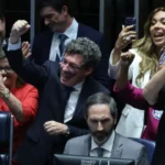 brasil-aprova-maior-mudanca-para-trabalhadores-desde-1988