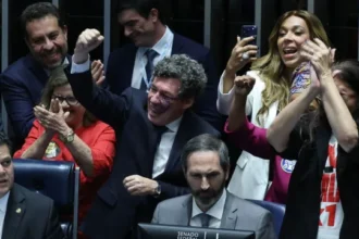 brasil-aprova-maior-mudanca-para-trabalhadores-desde-1988