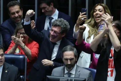 brasil-aprova-maior-mudanca-para-trabalhadores-desde-1988