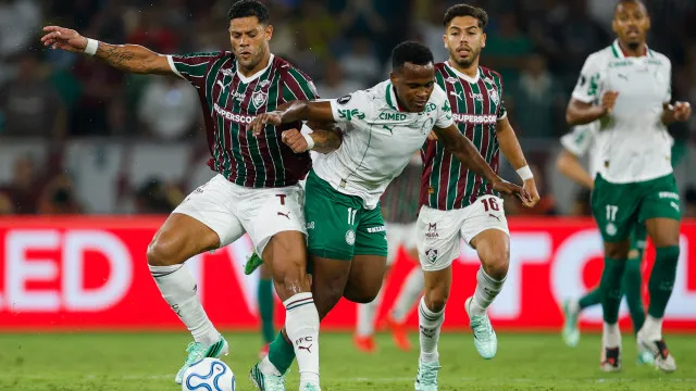 arias-celebra-vitoria-e-minimiza-vaias-da-torcida-do-fluminense:-‘as-pessoas-tem-amnesia’