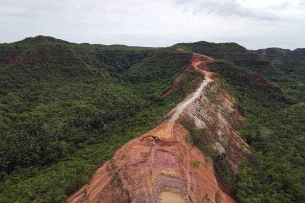 conheca-estrada-no-topo-de-serra-do-to-que-teve-obra-embargada-pelo-ibama;