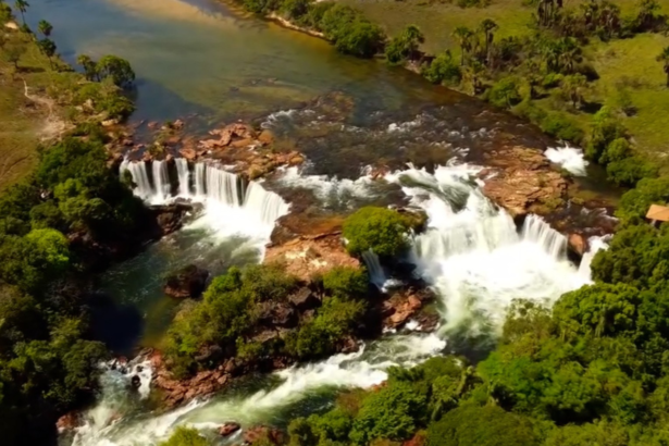 conheca-a-cachoeira-da-velha,-um-dos-principais-atrativos-do-jalapao,-e-saiba-como-chegar-ao-local