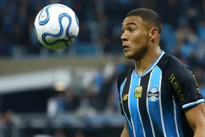 ha-seis-jogos-sem-vencer,-gremio-recebe-cruzeiro-para-tentar-deixar-o-z-4-do-brasileirao