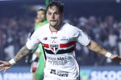 artur-desencanta,-sao-paulo-vence-vasco-e-sonha-com-libertadores