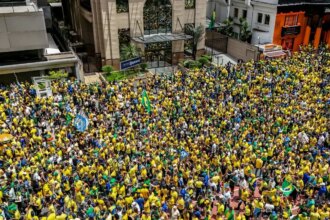 campanha-de-flavio-bolsonaro-realiza-manifestacao-na-paulista