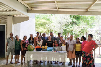 cras-pankararu-promove-acao-de-lazer-e-valorizacao-da-pessoa-idosa