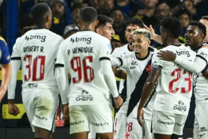vasco-defende-vantagem-contra-o-boca-em-maracana-lotado-para-voltar-a-uma-final-apos-26-anos