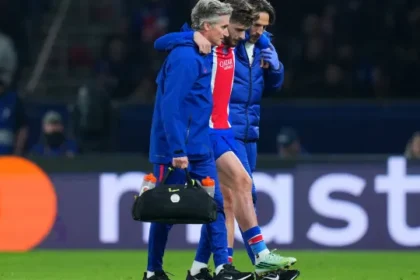 kvaratschelia-rompe-ligamento-e-perde-temporada-no-psg;-marquinhos-e-dembele-sao-outras-baixas