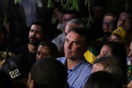 flavio-bolsonaro-impoe-condicoes-para-liberar-sigilos