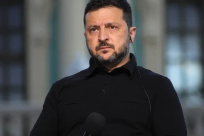zelenski-aceita-congelar-front,-e-putin-reabre-negociacoes