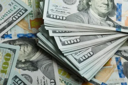 dolar-sobe-com-disputa-presidencial-indefinida-e-tensao-no-exterior