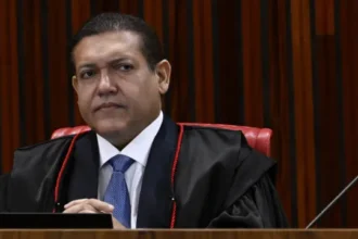 tse:-kassio-nunes-pede-a-meta-relatorio-sobre-canal-exercito-do-lula