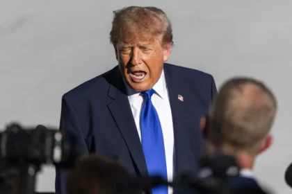 trump-diz-ter-“direito”-a-se-candidatar-de-novo-porque-“roubaram”-vitoria