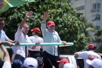 lula-celebra-sucesso-do-‘exercito-de-lula’-e-ironiza-que-trump-esta-preocupado