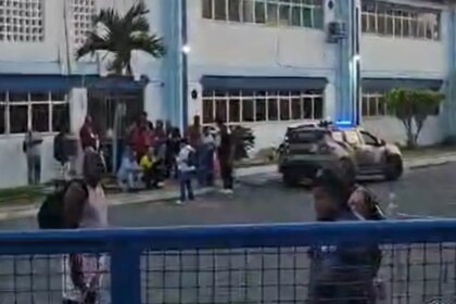 eleitores-relatam-urnas-fechadas-e-falta-de-transporte-em-salvador