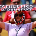 vitoria-empata-com-athletico-em-jogo-com-expulsao-no-fim;-cruzeiro-agradece