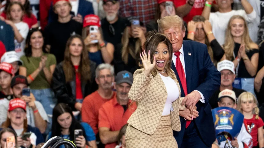 “e-dificil-nao-ve-lo”.-em-comicio,-trump-enaltece…-bunda-de-nicki-minaj
