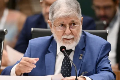 ‘so-se-ele-esta-se-referindo-a-meta’,-diz-celso-amorim-sobre-acusacao-de-fraude-de-trump-contra-eleicao