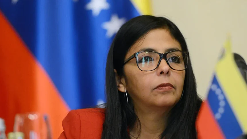 delcy-parabeniza-lula-por-eleicao-e-diz-que-brasil-deu-licao-contra-extremismos
