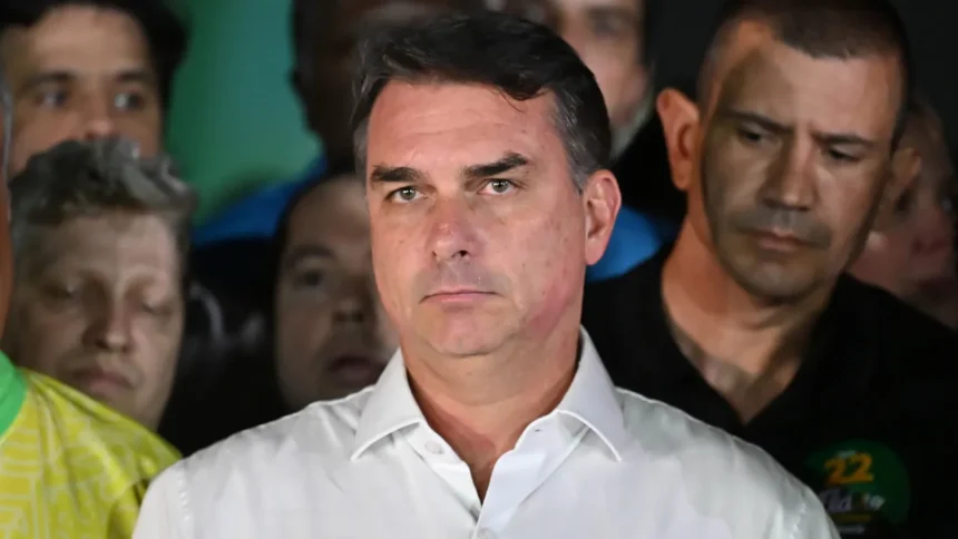 imprensa-argentina-relata-que-flavio-bolsonaro-fugiu-para-os-eua