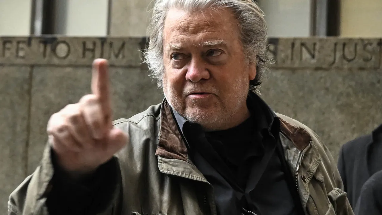 steve-bannon-insiste-em-vitoria-de-flavio-e-diz-que-trump-deve-isolar-‘regime-marxista’-de-lula